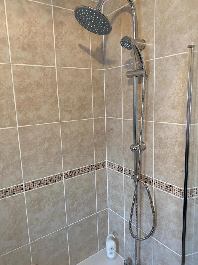 Riverside Park Ground Floor Apartment - St Neots エクステリア 写真