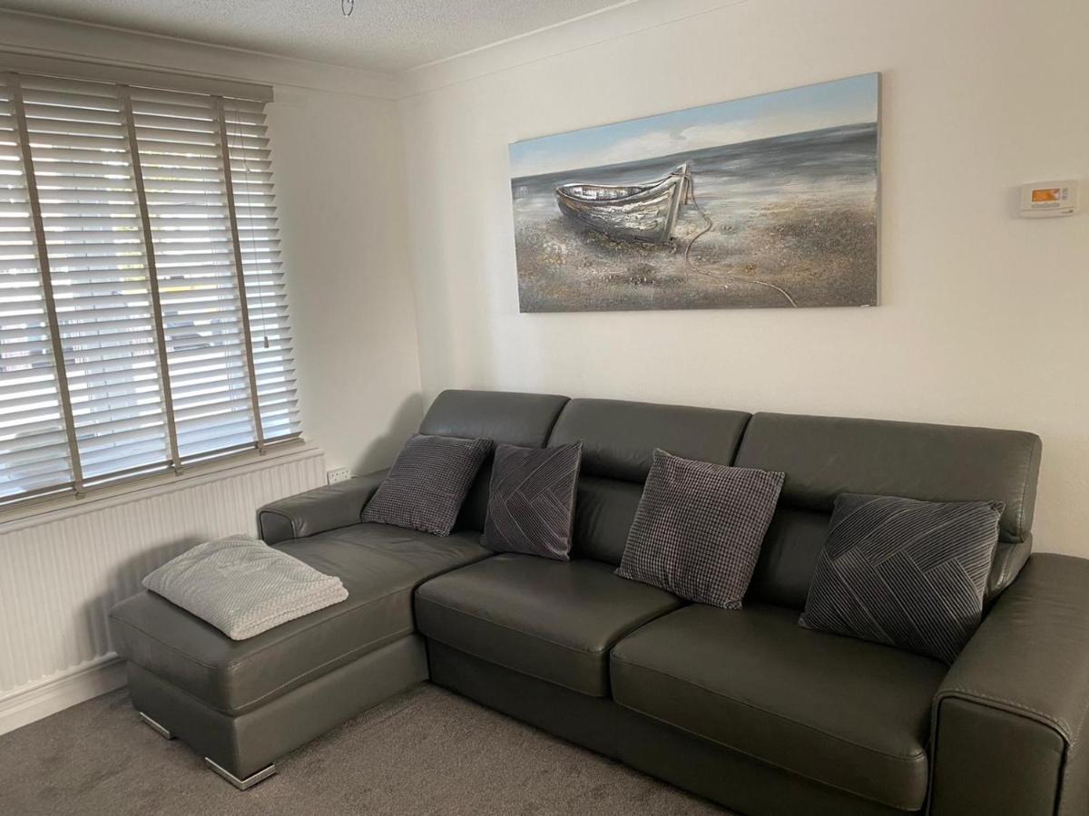 Riverside Park Ground Floor Apartment - St Neots エクステリア 写真