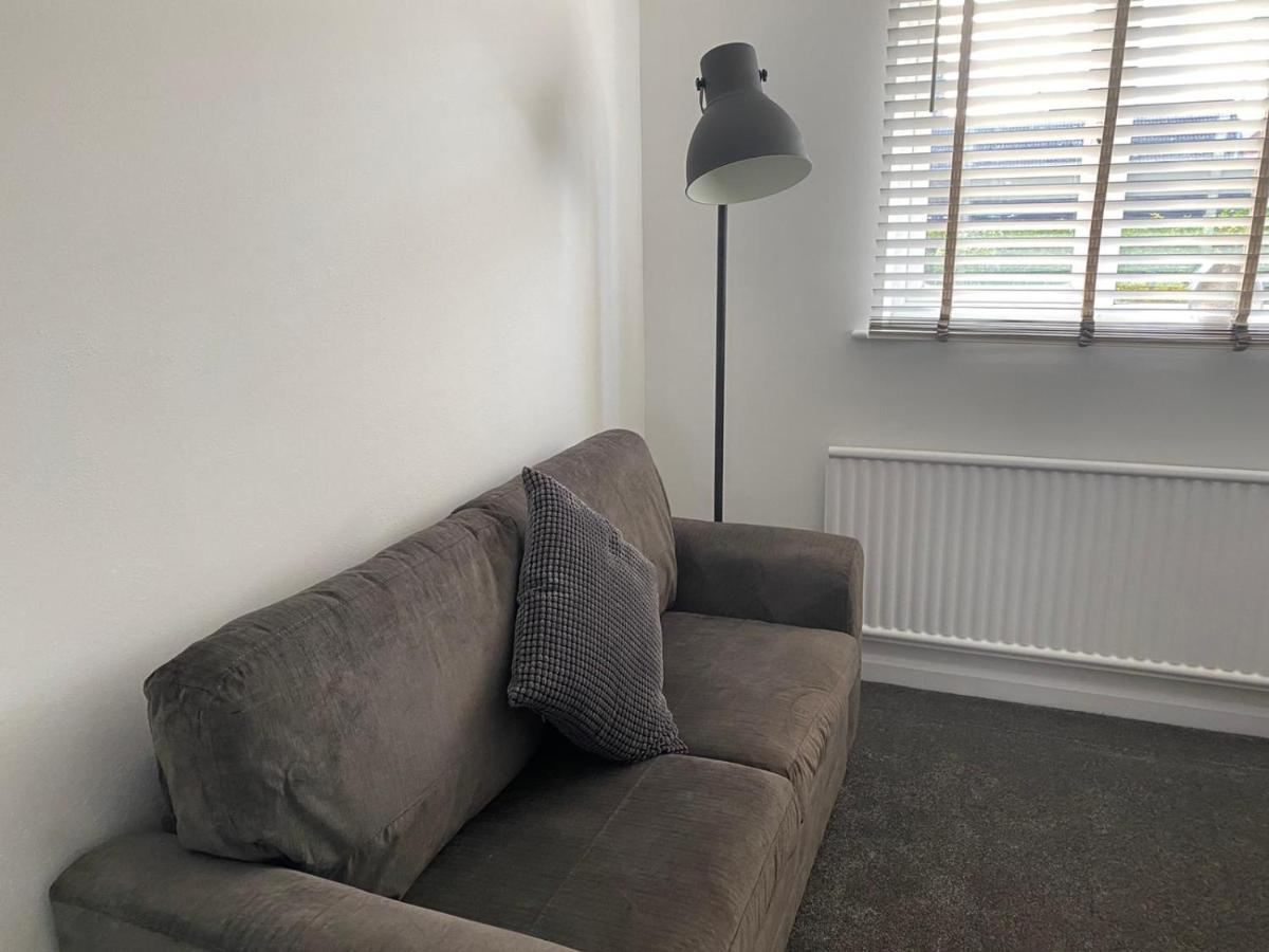 Riverside Park Ground Floor Apartment - St Neots エクステリア 写真