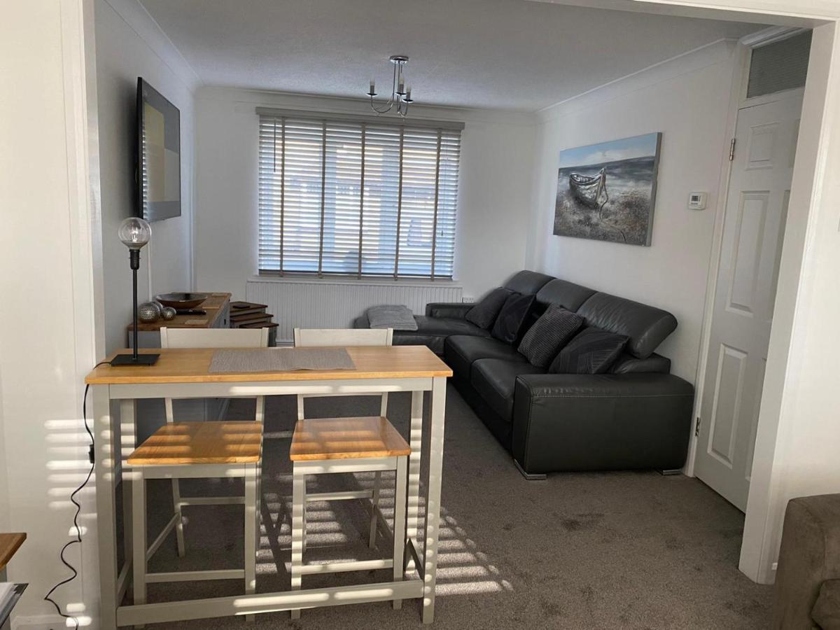 Riverside Park Ground Floor Apartment - St Neots エクステリア 写真