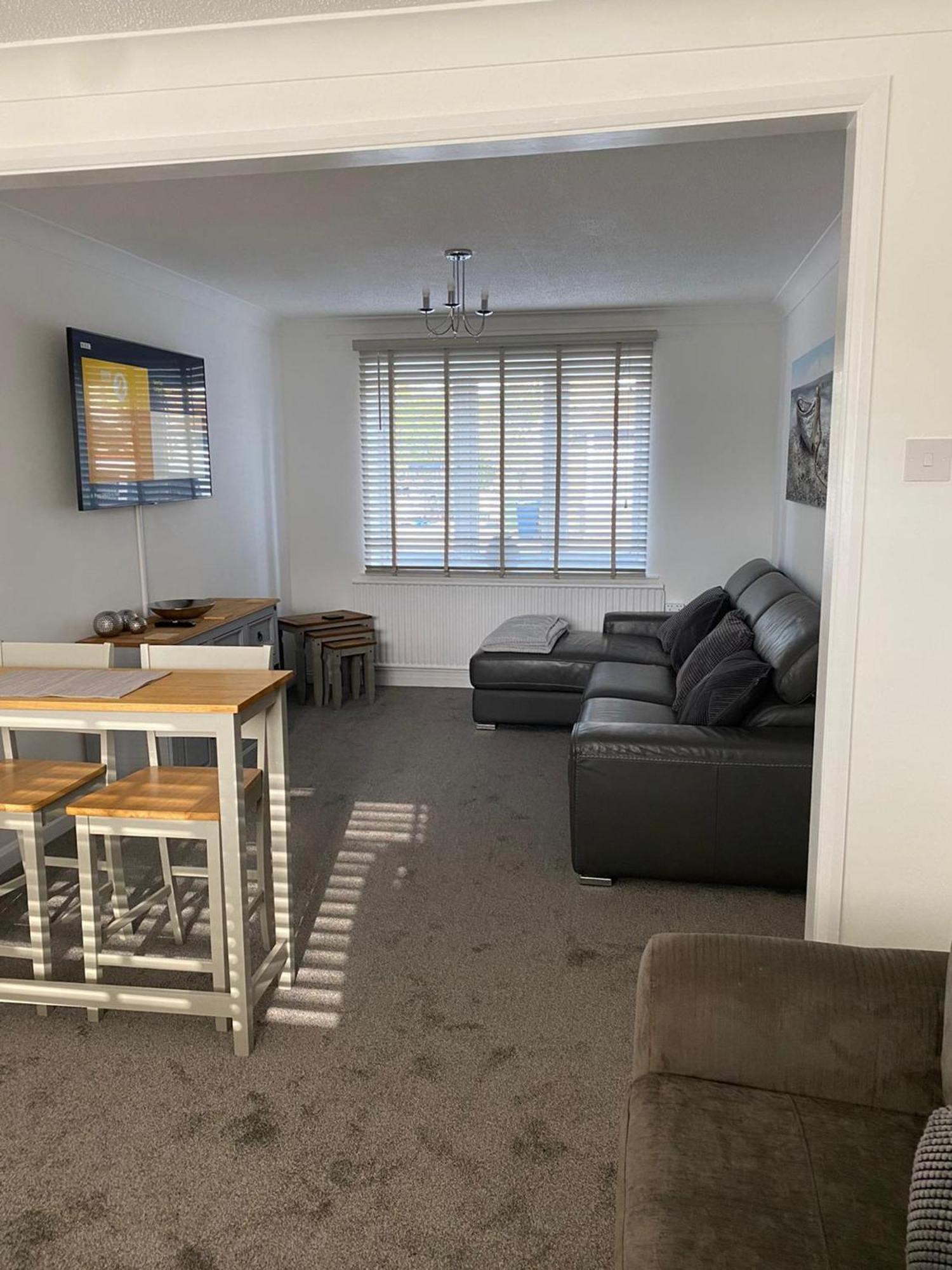 Riverside Park Ground Floor Apartment - St Neots エクステリア 写真